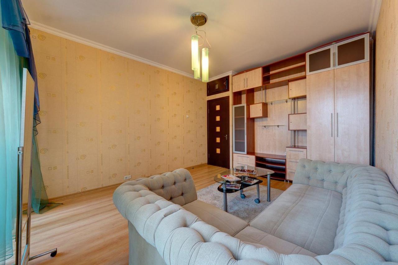 Apartments With Three Rooms On Shevchenko Blvd Kiev Dış mekan fotoğraf