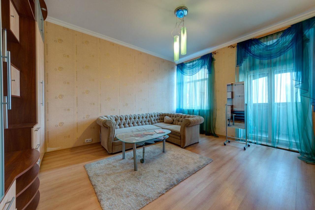 Apartments With Three Rooms On Shevchenko Blvd Kiev Dış mekan fotoğraf